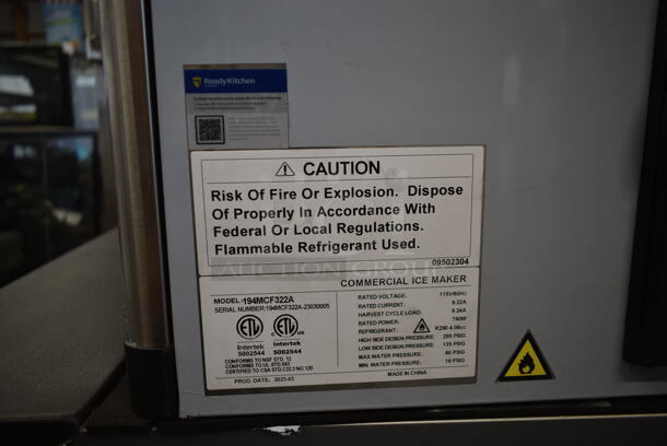 BRAND NEW SCRATCH AND DENT! Avantco 194MCF322A Stainless Steel Commercial Ice Head on Avantco 194HBN12022 Stainless Steel Commercial Hotel Ice Dispenser 120 lb. Capacity. 115 Volts, 1 Phase.  - Image 5 of 12