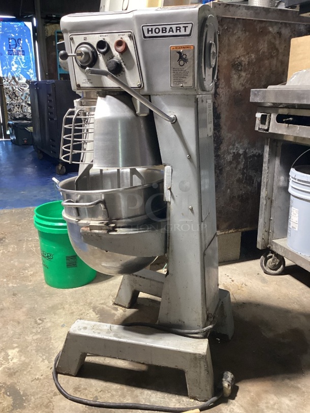Hobart D-300T All Purpose Mixer W/Bowl, Paddle and Bowl Guard. TESTED AND WORKING! - Image 2 of 3
