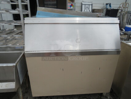 One Ice Bin. 49X34X50