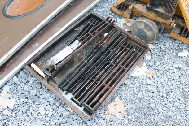 Metal Charbroiler Grill Grates and Drip Tray. - Image 2 of 3