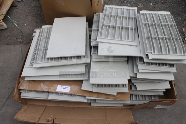 HUGE LOT NEW Cambro Camshelving Parts and Pieces - Image 3 of 11