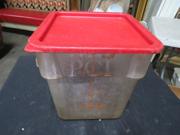 8 Quart Food Storage Container With Lid. 4XBID - Image 1 of 1
