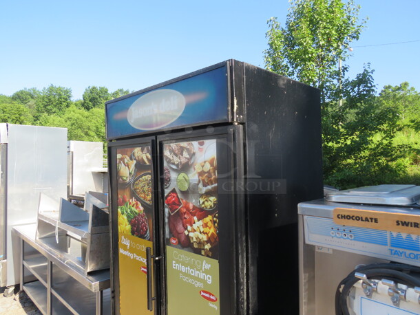 One WORKING True 2 Door Cooler With 3 Rows Of Soda Racking. Model# GDM-35. 115 Volt. 40X30X79 - Image 2 of 4