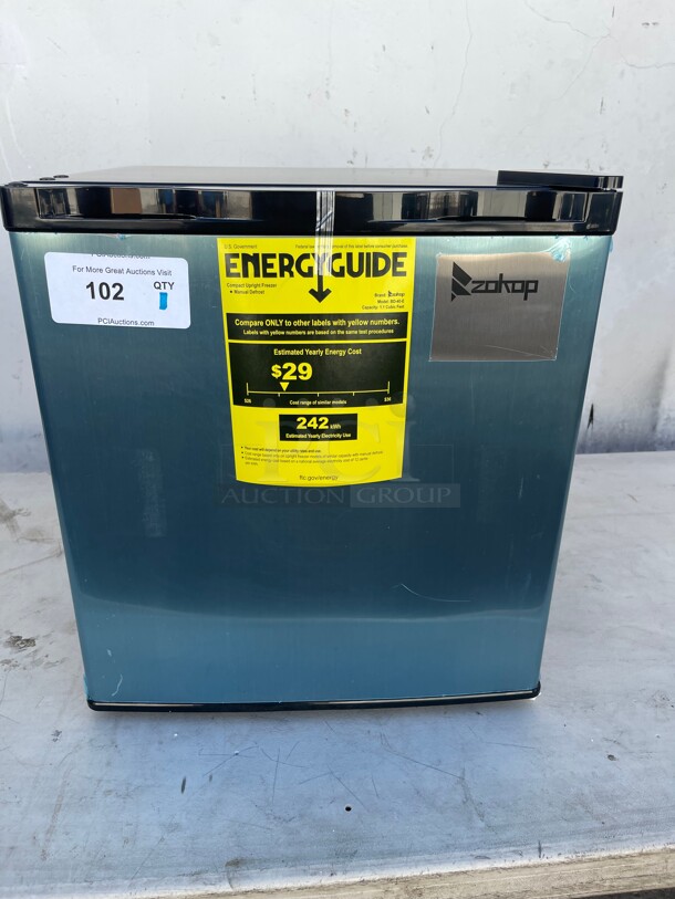 Brand New! Upright Commercial Counter Top  Freezer 115 Volt NSF Tested and Working! - Image 2 of 11