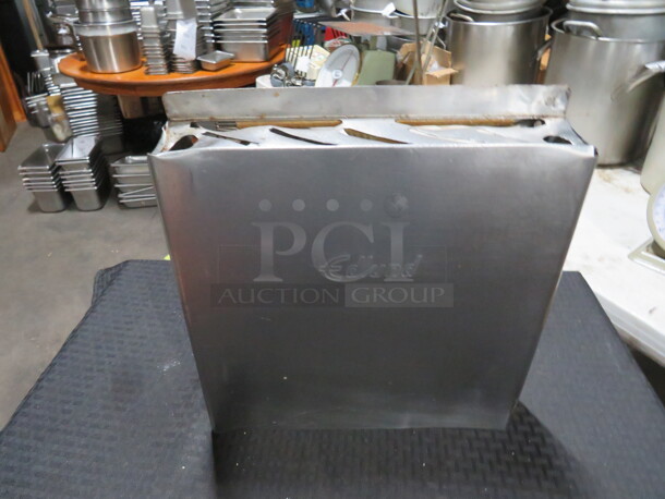 One SS Wall Mount Edlund Knife Holder. - Image 1 of 1