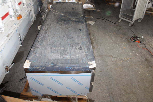 BRAND NEW SCRATCH AND DENT! Delfield F2999CP 99" Six Drawer Refrigerated Chef Base. IN WORKING ORDER! Unit is missing back and front panels, Compressor is still bolted down. Turns on and cools down to temp. S/N: 2210820101870. STILL HAS FACTORY WRAPPING! 99 1/4 31-15/16 x 26 Inches	 - Image 5 of 8