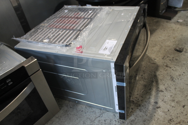 BRAND NEW SCRATCH AND DENT! 2023 KoolMore KM-MD-1SS Stainless Steel Commercial Drawer Microwave Oven. 120 Volts, 1 Phase.  - Image 8 of 9