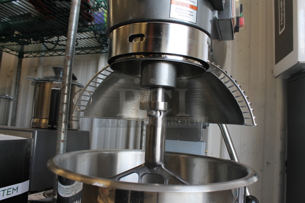 BRAND NEW SCRATCH AND DENT! Avantco 177MX20H Metal Commercial Floor Style 20 Quart Planetary Dough Mixer w/ Stainless Steel Mixing Bowl, Bowl Guard, Paddle, Whisk and Dough Hook Attachments. 120 Volts, 1 Phase. Tested and Working! - Image 10 of 10