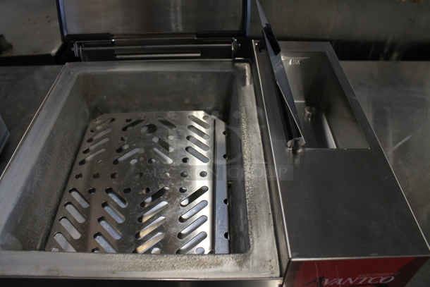 BRAND NEW SCRATCH AND DENT! Avantco 177QS1800SS Stainless Steel Commercial Countertop Electric Powered Quick Shot Portion Steamer. 120 Volts, 1 Phase. Tested and Working! - Image 3 of 5