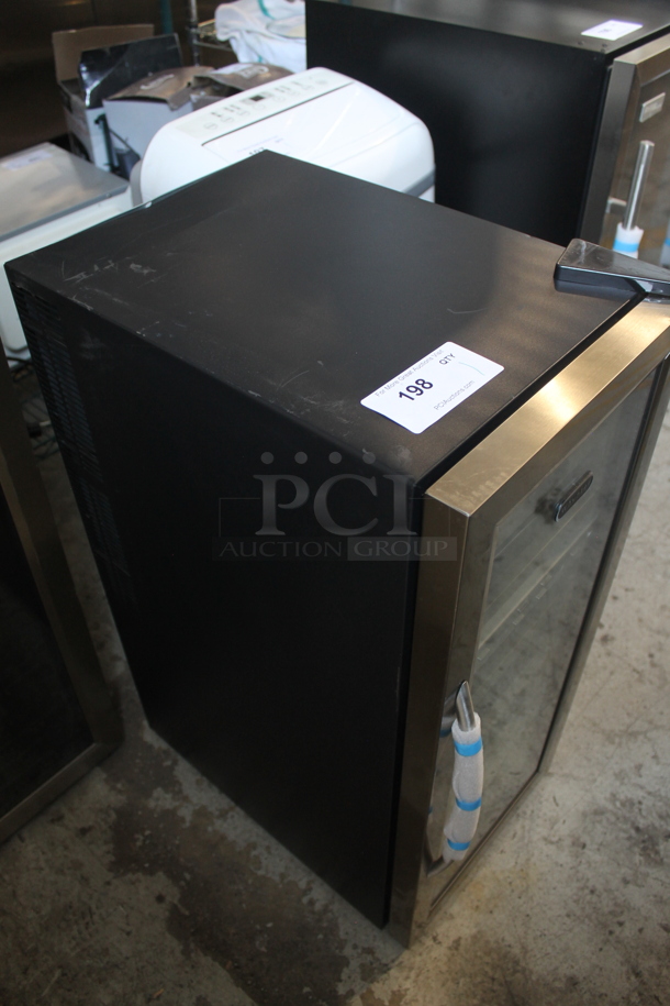 BRAND NEW SCRATCH AND DENT! Whynter WC-211DZ Stainless Steel 21 Bottle Capacity Dual Zone Wine Chiller Merchandiser. 115 Volts, 1 Phase. Tested and Working! - Image 7 of 9