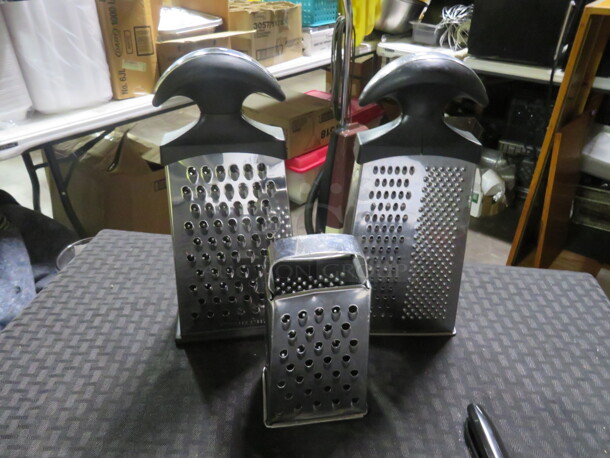 Assorted Grater. 3XBID