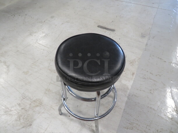 2 Ring Chrome Bar Stool With A Black Cushioned Swivel Seat.  2XBID - Image 2 of 2