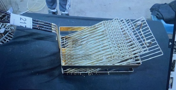 One Taco Deep Fry Basket. - Image 1 of 1