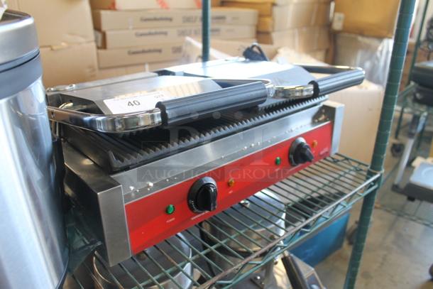 BRAND NEW SCRATCH AND DENT! Avantco 177P84 Commercial Stainless Steel Electric Countertop Double Panini Grill With Grooved Plates On Rubber Feet. 120V. Tested And Working! - Image 3 of 7