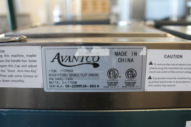 BRAND NEW SCRATCH AND DENT! Avantco 177P85S Commercial Stainless Steel Electric Countertop Double Flat Panini Maker. 120V. Tested And Working! - Image 6 of 8