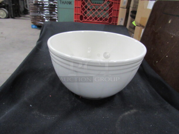 8.5X5 NEW Stoneware Bowl. 2XBID