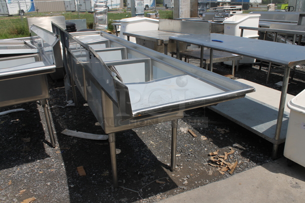 BRAND NEW SCRATCH AND DENT! Regency 600S32424224 124" 16-Gauge Stainless Steel Three Compartment Commercial Sink with 2 Drainboards. Bays 24x24x12. Drain Boards 22x26x1 - Image 2 of 9