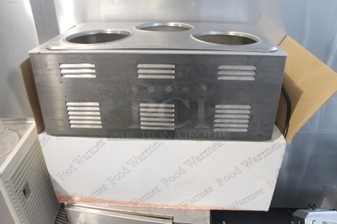 IN ORIGINAL BOX! Avantco Stainless Steel Commercial Food Warmer. 120 Volts, 1 Phase. Tested and Working!