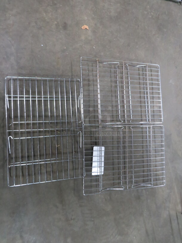 One Lot Of 3 Wire Grates. - Image 1 of 1