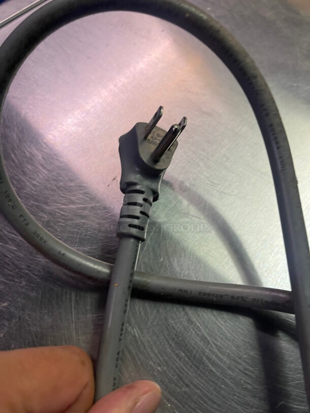 Amana RCS10TS Stackable Commercial Microwave with Push Button Controls - 120V, 1000W Tested and Working! - Image 6 of 8