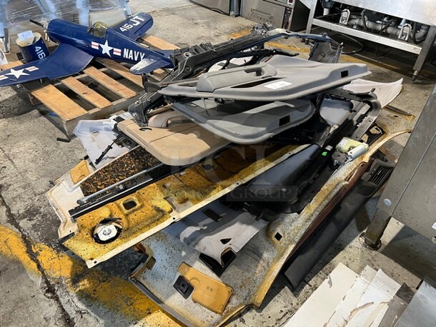 ALL ONE MONEY! Lot of Various Car Pieces! Includes 36x6x24 - Image 2 of 5