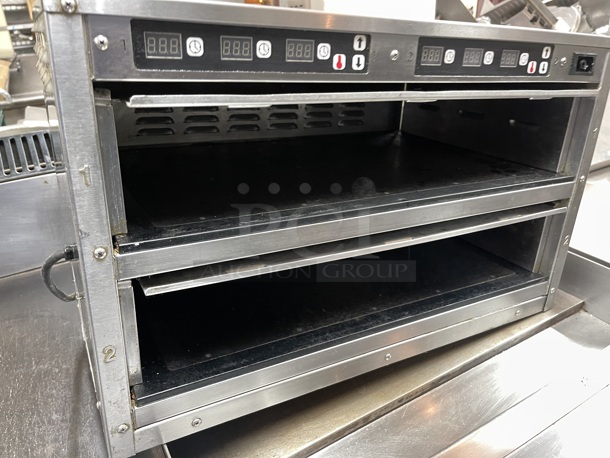 Carter Hoffmann Commercial hot holding box  115 volt Tested and Working Carter-Hoffmann MC212GS-2T 24.38"W Freestanding Warming Unit w/ (2) 18" Compartments, 120v - Image 8 of 8