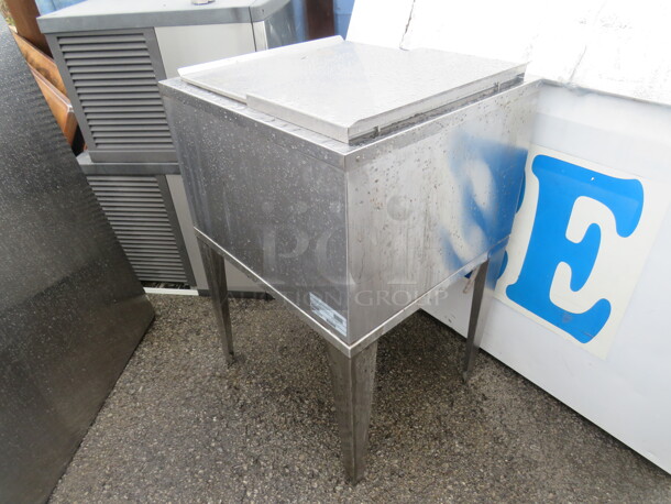 One Stainless Steel Ice Well With Cold Plate And Lid. 23X21X36 - Image 2 of 3