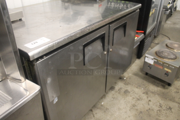 Everest ETBF2 Stainless Steel Commercial 2 Door Undercounter Freezer on Commercial Casters. 115 Volts, 1 Phase. Tested and Powers On But Does Not Get Cold - Image 2 of 6