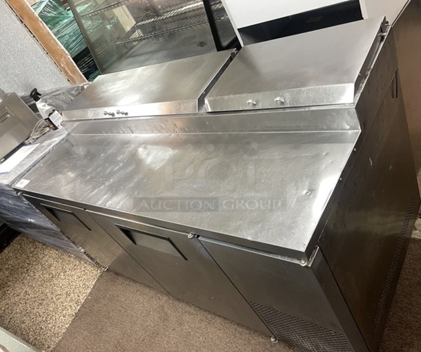 True TPP-AT-67-HC 67 inch commercial  Pizza Prep Table w/ Refrigerated Base, 115v Tested and Working! - Image 4 of 8