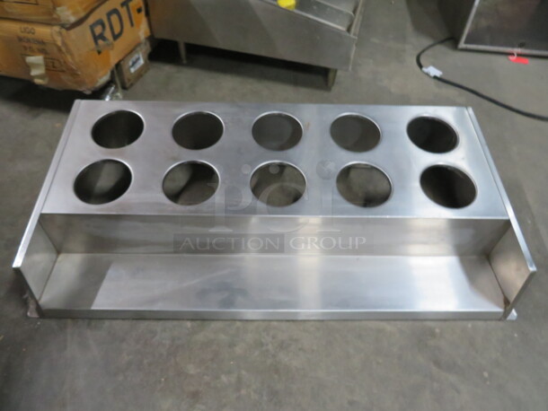 One Stainless Steel Holder. 35X17X8
