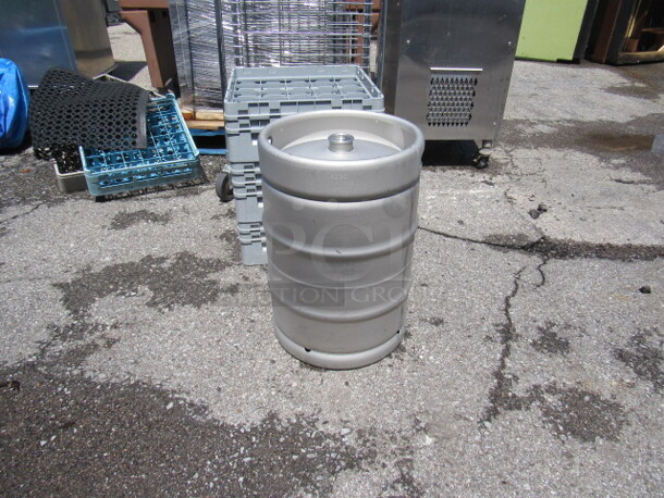 NEW 15.5 Gallon KEG. Was Used For Display. 2XBID