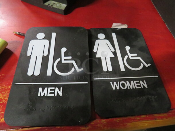 MEN/WOMEN Restroom Sign. 2XBID - Image 1 of 1