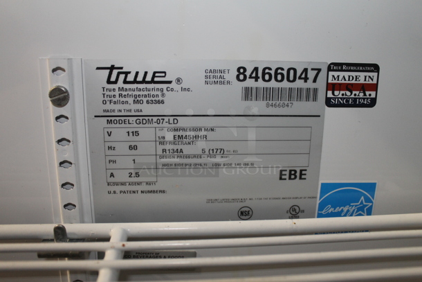 2015 True GDM-07-LD ENERGY STAR Metal Commercial Mini Cooler Merchandiser w/ Poly Coated Rack. 115 Volts, 1 Phase. Tested and Powers On But Does Not Get Cold - Image 7 of 7