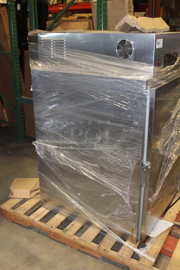 FANTASTIC! Carter Hoffman Model RTH Commercial Stainless Steel Half Size Holding/Warming Cabinet. 31.5x40.5x61.5. 120V/60Hz.  Working When Pulled!   - Image 6 of 7