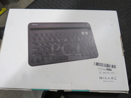 One NEW Jelly Comb Wireless Blue Tooth Keyboard.