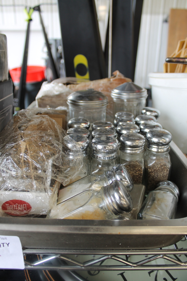 ALL ONE MONEY! Tier Lot of Various Items Including Metal Stock Pot and Salt Shakers - Image 5 of 7