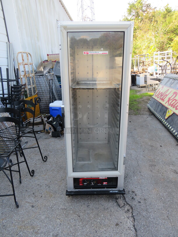One Metro 1 Door Proofer On Casters. 120 Volt. Model# PM2X675. 24X31X69 - Image 1 of 3