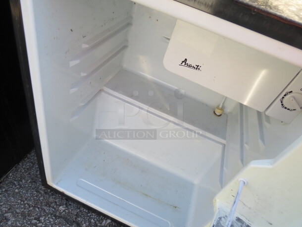 One Avanti Refrigerator. 115 Volt. Model# 248YW/VB. 18.5X17.5X24 - Image 2 of 2