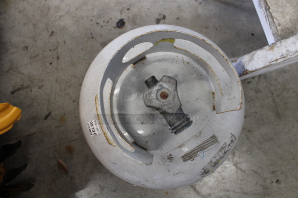 Metal Propane Tank. 11x11x18 - Image 4 of 4