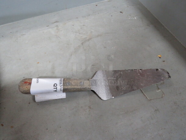 One Pizza/Pie Server - Image 1 of 1