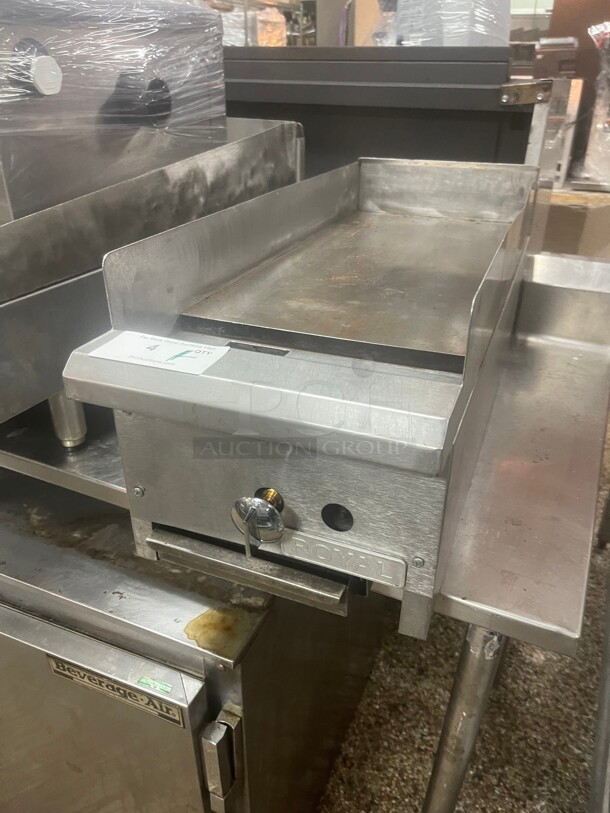 Fully Refurbished! Royal Range RMG-12 - Countertop Commercial Griddle, Flat Grill Natural gas, 12 inch Wide  surface, 3/4 inch thick plate NSF - Image 1 of 8