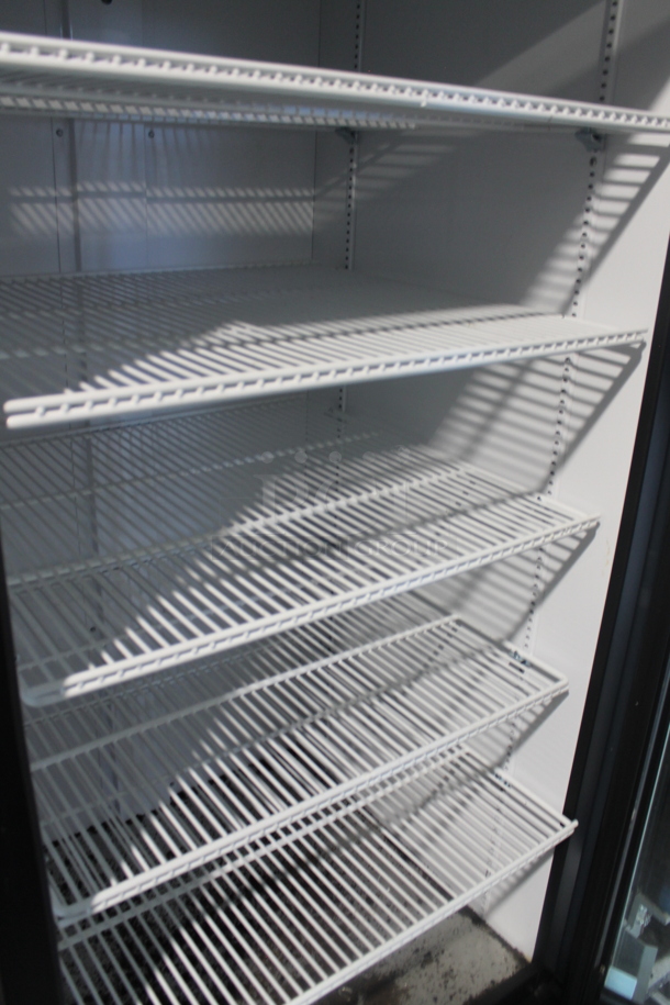 2022 True GDM-26-HC-TSL01 Metal Commercial Single Door Reach In Cooler Merchandiser w/ Poly Coated Racks. 115 Volts, 1 Phase. Tested and Working! - Image 4 of 4