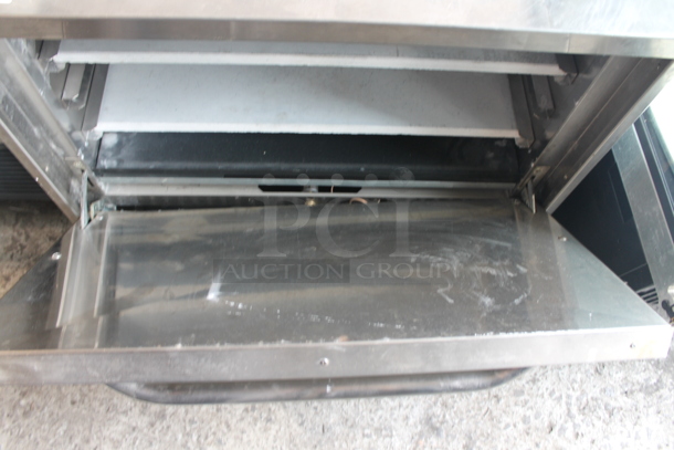 Sierra Stainless Steel Commercial Countertop Gas Powered Pizza Oven w/ Cooking Stones and Thermostatic Controls. - Image 6 of 11