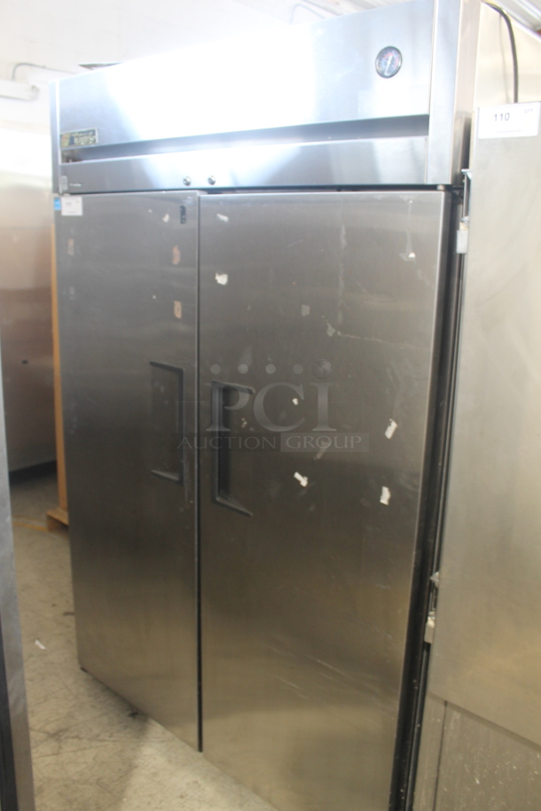 2012 True TG2R-2S Commercial Stainless Steel Two Door Reach In Cooler With Polycoated Shelves. 115V, 1 Phase. Tested and Working! - Image 2 of 6