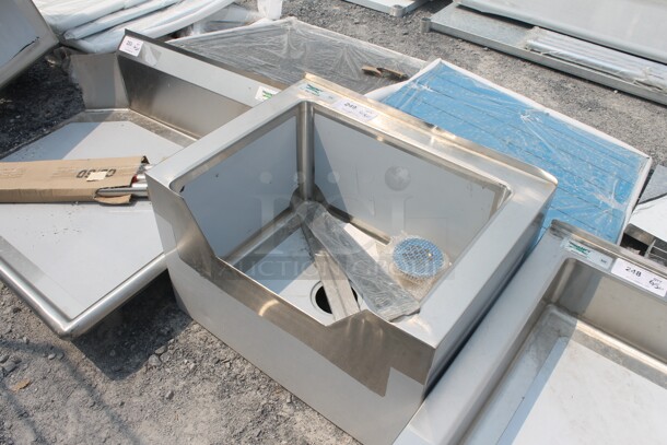 BRAND NEW SCRATCH AND DENT! Regency 600SM162012N Commercial Stainless Steel One Compartment Floor Mop Sink - Image 3 of 5