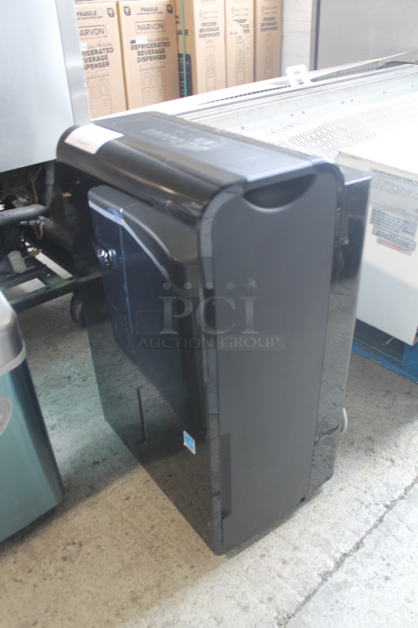 BRAND NEW SCRATCH AND DENT! Whynter RPD-652DB Elite D-Series 65 Pint Portable Dehumidifier, Black. 115V, 1 Phase. Tested and Working!  - Image 3 of 5