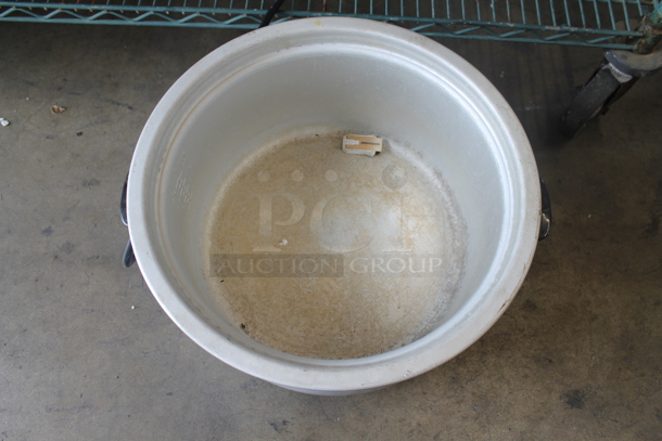 RC30 Metal Countertop Rice Cooker and Warmer. 120 Volts, 1 Phase. - Image 3 of 7