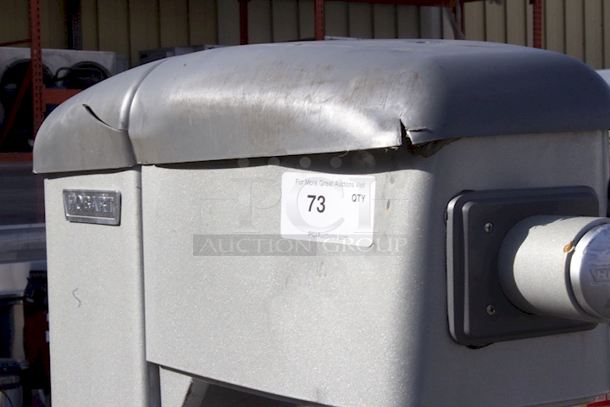 BRAND NEW SCRATCH & DENT! Hobart Legacy+ HL400-4STD 40 Qt. Planetary Floor Mixer with Guard &amp; Standard Accessories - 240V, 1 1/2 hp - See Photos For Damage - Image 8 of 10
