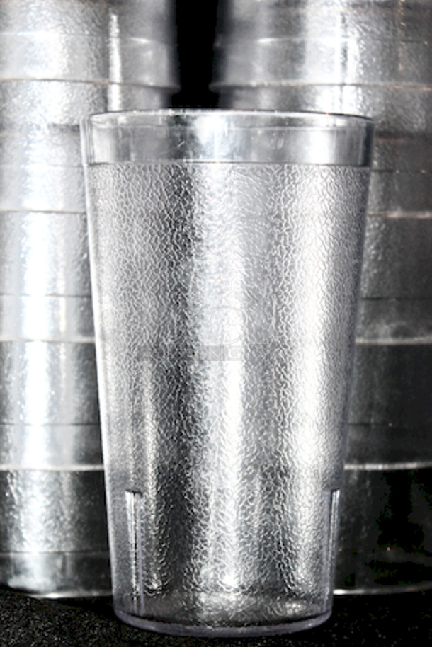 SWEET! Carlisle 5212-207 12 oz Clear Textured Plastic Tumbler.
8x Your Bid