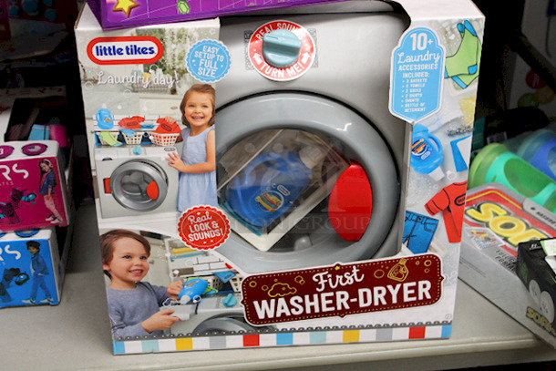 ALL NEW TOYS!! (2) Nickelodeon Jo Jo Siwa CD & G Karoke, (1) Emoji Table Cover 58"x84" #50773W, (2) Rollers Glow & Roll (1 blue, 1 Pink), (1) Little Tikes First Washer-Dryer, (1) Little Tikes First Oven, (1) Arcade Retro, (1) Nickelodeon Paw Patrol Scoot Racer, (1) Hasbro Gaming Road Trip Sorry! With Portable Case. 8x Your Bid 12 Items in Total - Image 4 of 8